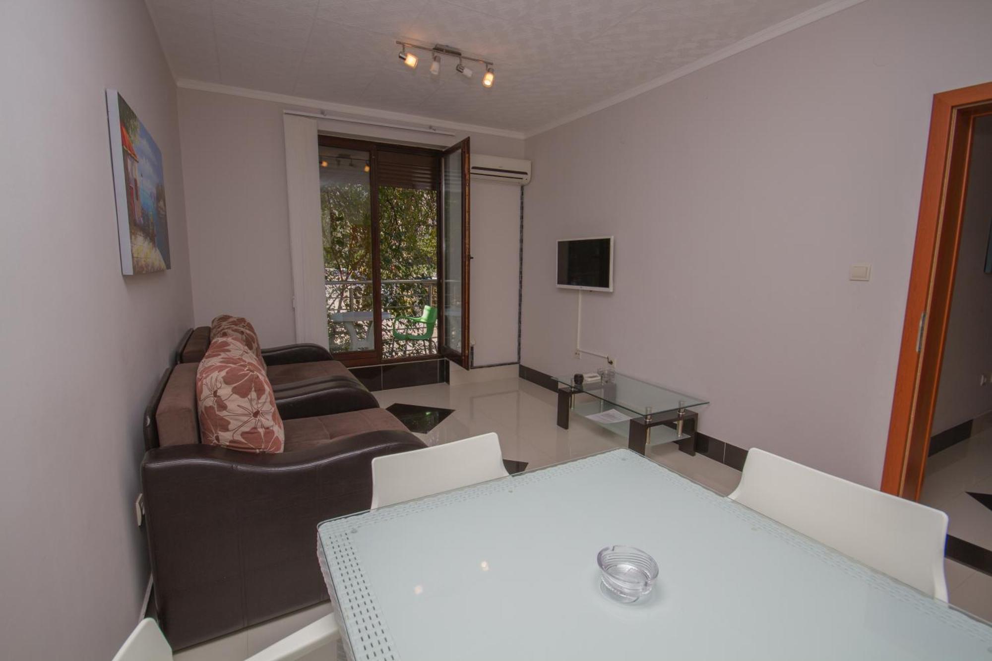 Apartmani Milena Херцег-Нови Экстерьер фото