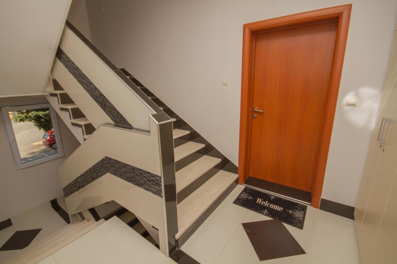 Apartmani Milena Херцег-Нови Экстерьер фото